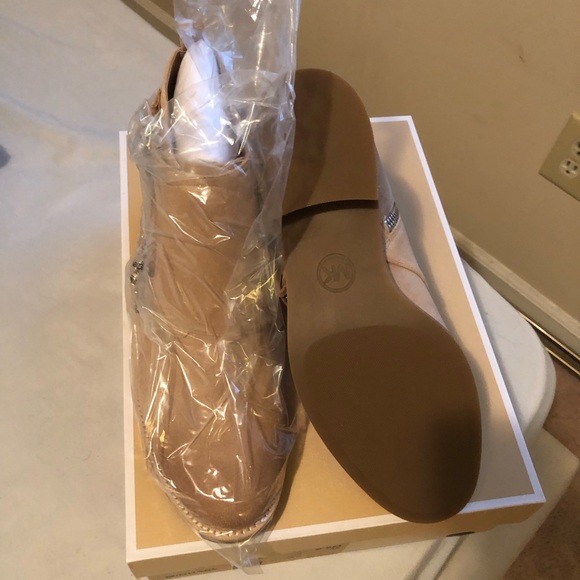 Michael Kors Ankle Boots - Picture 3 of 6